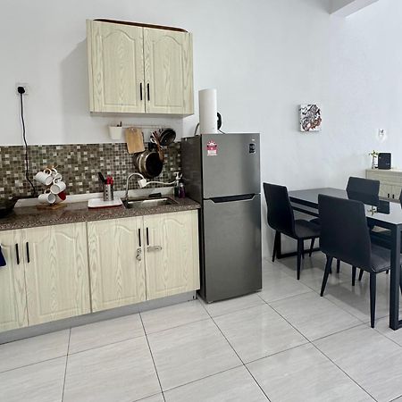 Full Moon Apartment กัวห์ ภายนอก รูปภาพ